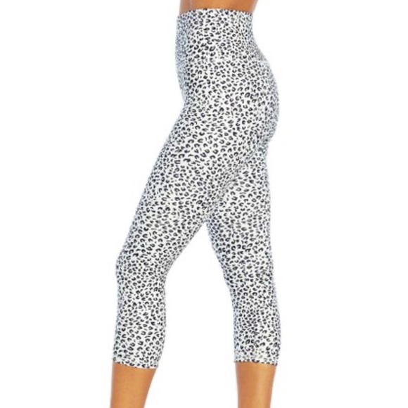 Balance Collection | Pants u0026 Jumpsuits | Balance Collection Nwot White  Black Cheetah Print Athletic Capri Leggings | Poshmark